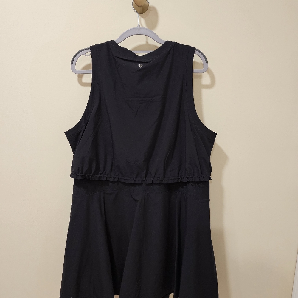 Athleta Venture Out Dress in Black - Picture 14 of 16